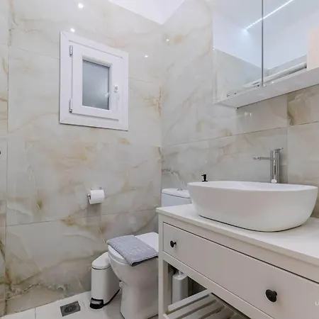Roselyn 3-bdrm Suite, Vesta Philoxenia Apartment
