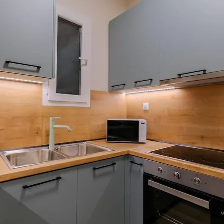Roselyn 3-bdrm Suite, Vesta Philoxenia Apartment *