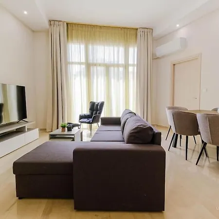 Roselyn 3-bdrm Suite, Vesta Philoxenia
